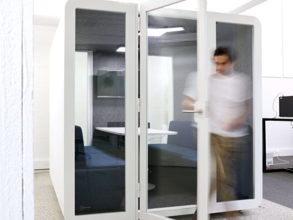 Silent Pod - Meeting Space - Image 3