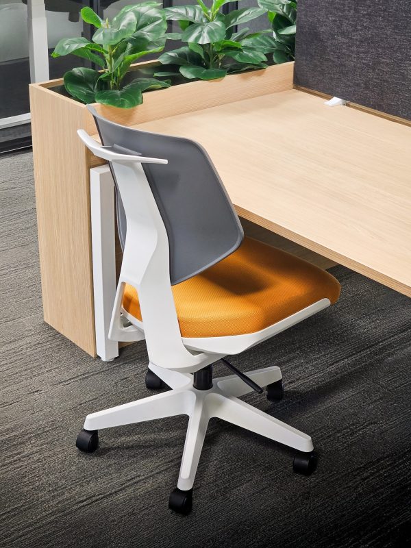 Ako Swivel Chair - Image 13