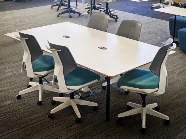 Ako Swivel Chair - Image 15