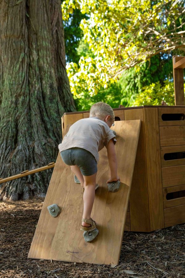 Outdorable Beaverlodge Riverbank Climbing Wall - Image 4