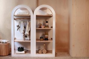 ece-cove-arched-shelf-white-early-learning