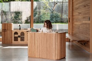 ece-cove-fluted-market-stand-oak