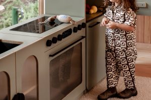 ece-cove-fluted-oven-sage-green